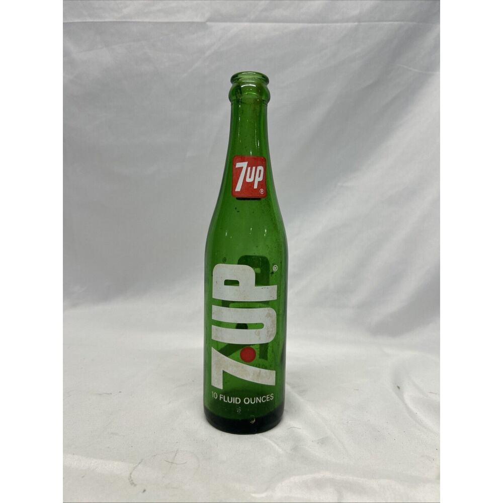 Vintage 7 Up Red Dot 10 Oz Empty Green Glass Soda Bottle Collectible 9.5” Tall